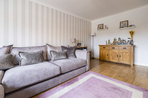 Lounge- click for photo gallery